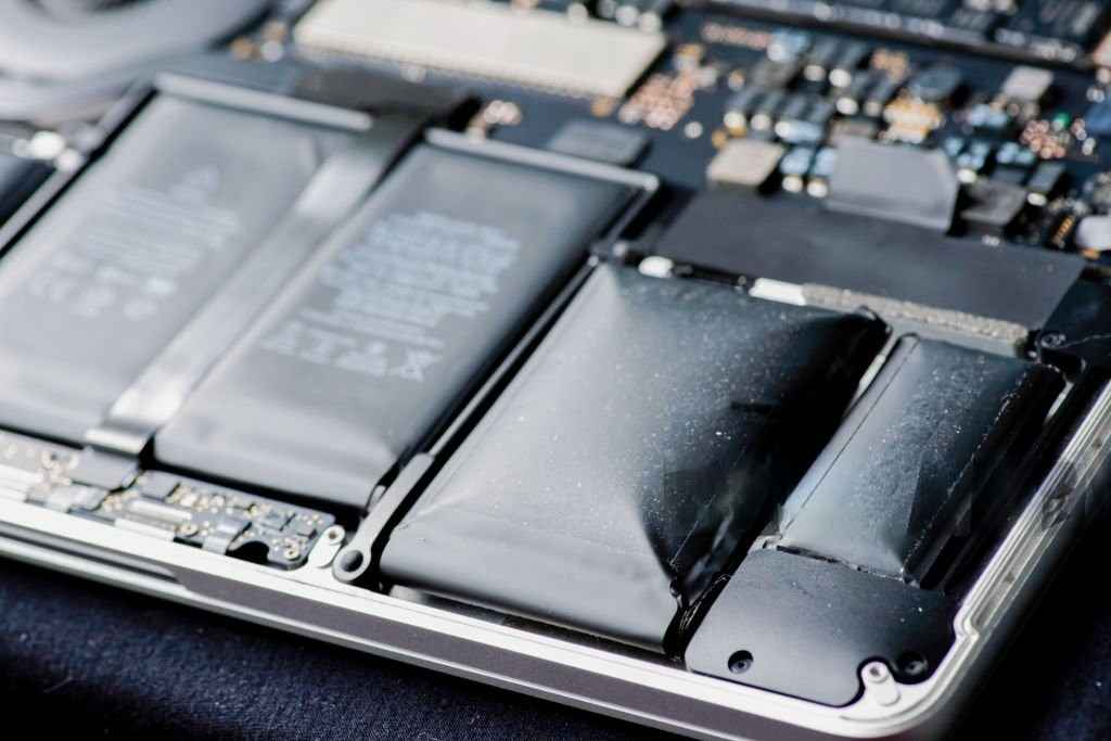 What Types of Laptop Batteries Does Youth Computer Solutions Replace?